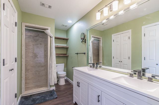204 S Spring Branch Trail, Springtown, TX 76082