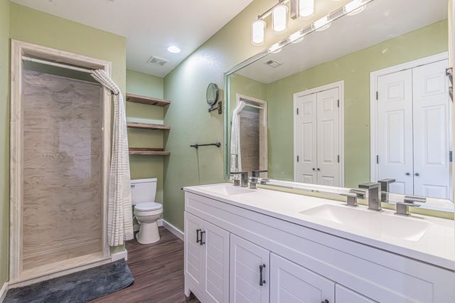 204 S Spring Branch Trail, Springtown, TX 76082