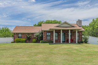 204 S Spring Branch Trail, Springtown, TX 76082