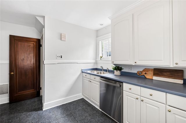 142 West Hickory Street, East Rochester, NY 14445