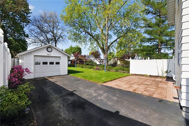 142 West Hickory Street, East Rochester, NY 14445