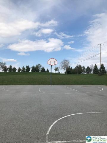 8514 Gateway Road, Upper Macungie Twp, PA 18031