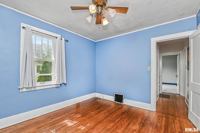 2214 W KELLOGG Avenue, West Peoria, IL 61604