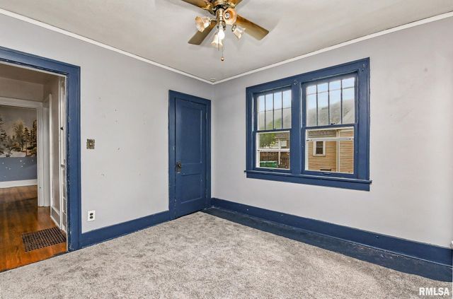 2214 W KELLOGG Avenue, West Peoria, IL 61604