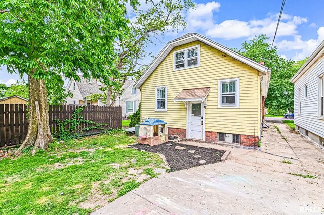2214 W KELLOGG Avenue, West Peoria, IL 61604