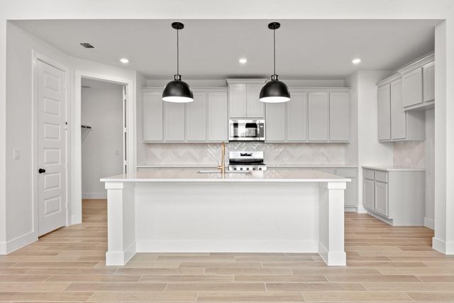 625 Buckaroo DR, Georgetown, TX 78633