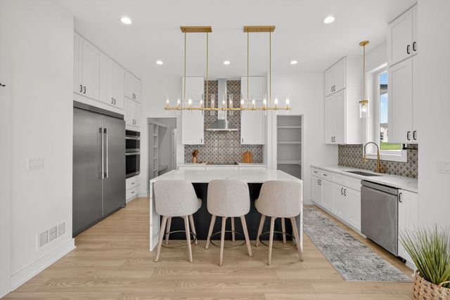 3943 NW 181ST Street, Clive, IA 50325