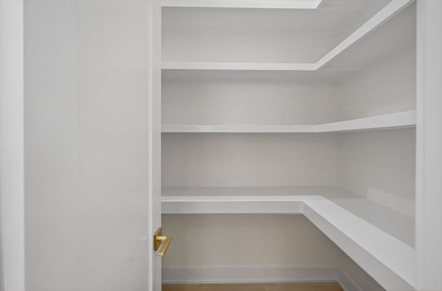 3943 NW 181ST Street, Clive, IA 50325