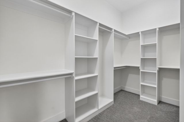 3943 NW 181ST Street, Clive, IA 50325