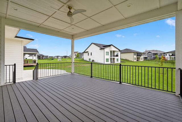 3943 NW 181ST Street, Clive, IA 50325