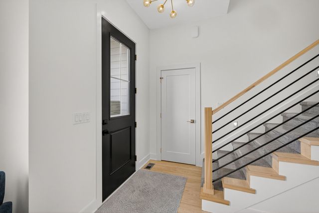 3943 NW 181ST Street, Clive, IA 50325