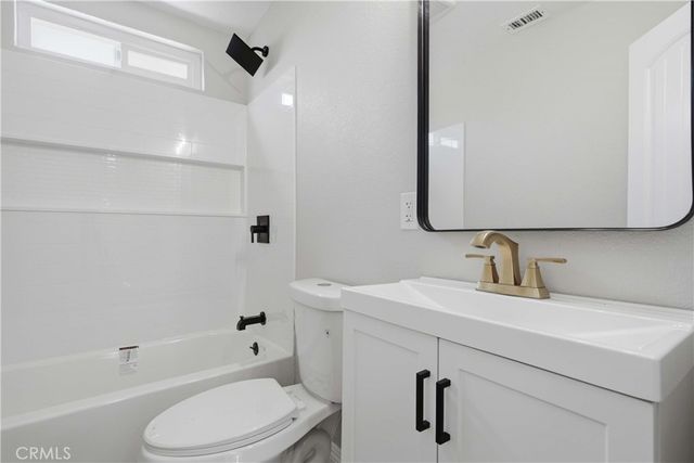 5945 Paramount Drive, Jurupa Valley, CA 92509