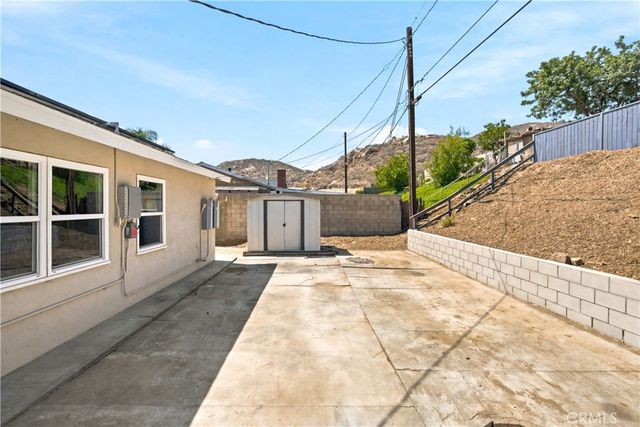 5945 Paramount Drive, Jurupa Valley, CA 92509