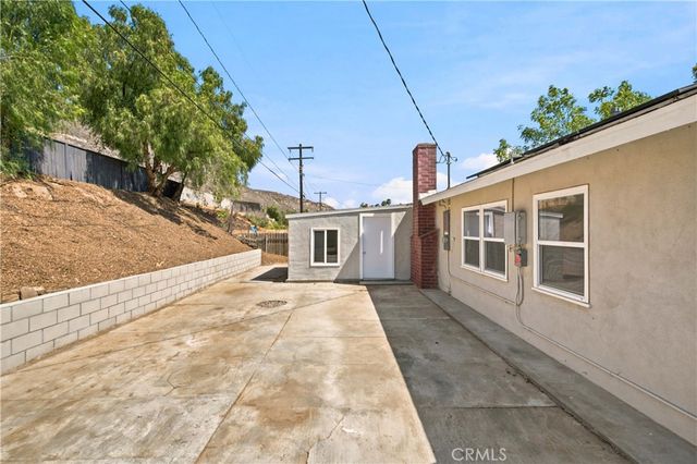 5945 Paramount Drive, Jurupa Valley, CA 92509