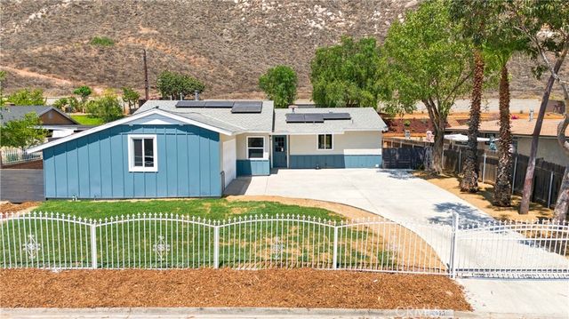 5945 Paramount Drive, Jurupa Valley, CA 92509