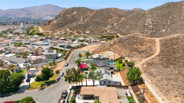 5945 Paramount Drive, Jurupa Valley, CA 92509