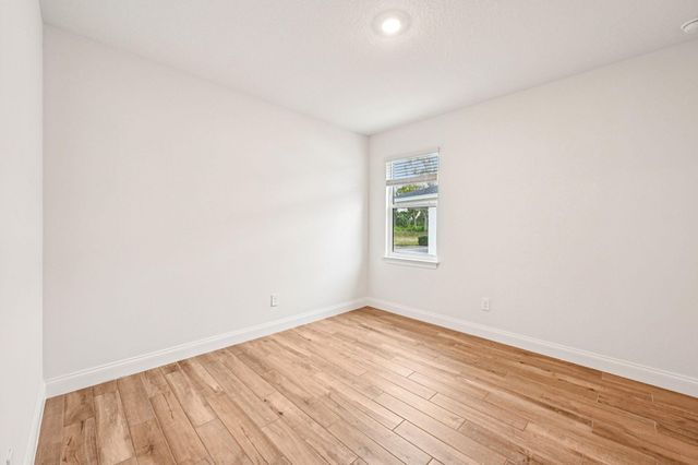 5629 Hampton Park Circle, Vero Beach, FL 32966