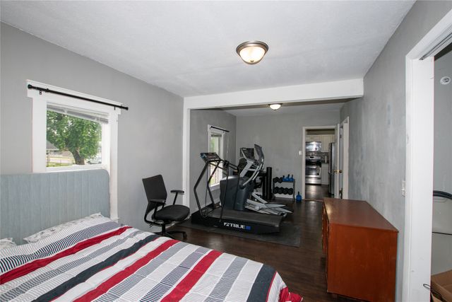 3203 Cambridge Street, Des Moines, IA 50313