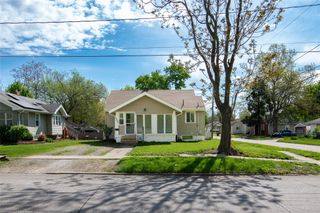 3203 Cambridge Street, Des Moines, IA 50313