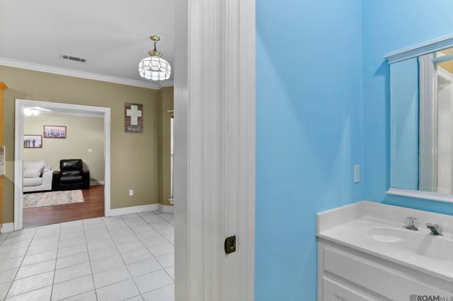 21645 Ligon Rd, Zachary, LA 70791