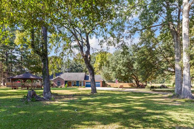 21645 Ligon Rd, Zachary, LA 70791
