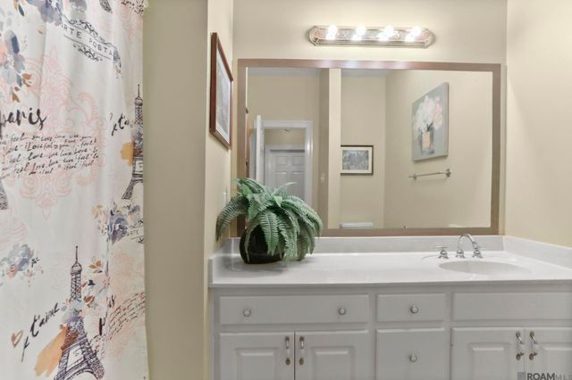 21645 Ligon Rd, Zachary, LA 70791