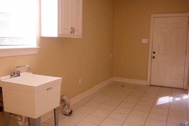 21645 Ligon Rd, Zachary, LA 70791