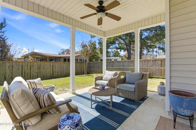 47 Peoples Court, Hampstead, NC 28443