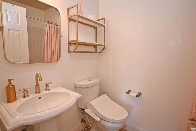 960 Shorepoint 215, Alameda, CA 94501