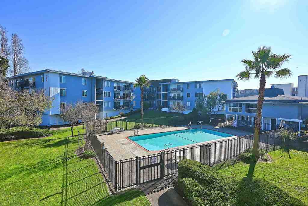 960 Shorepoint 215, Alameda, CA 94501