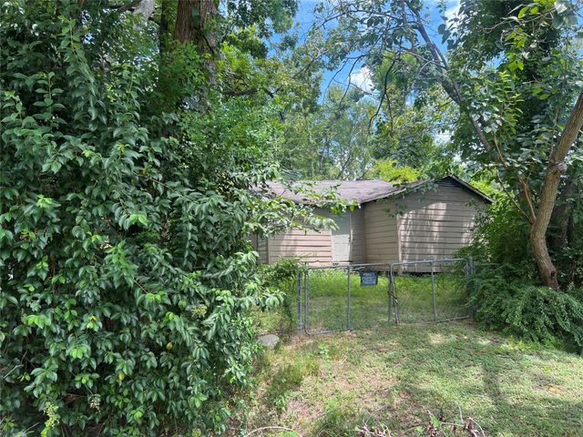 6025 Woodview Drive, Houston, TX 77396