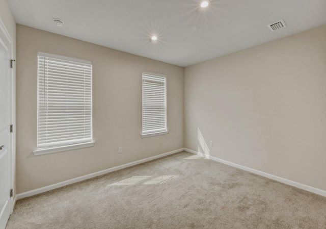 110 NORWICH ST, Swedesboro, NJ 08085
