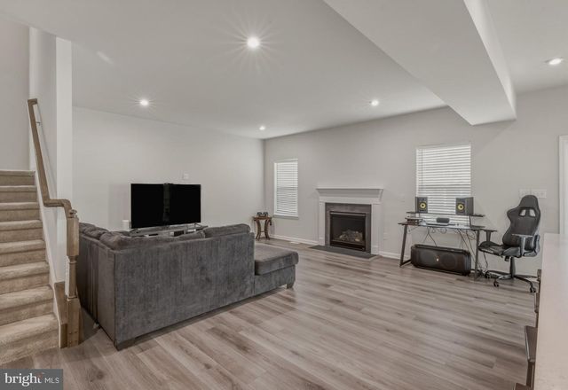 110 NORWICH ST, Swedesboro, NJ 08085