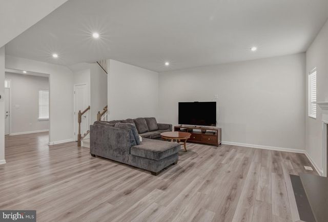 110 NORWICH ST, Swedesboro, NJ 08085