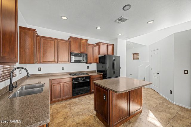 1650 W COTTONWOOD Lane, Phoenix, AZ 85045