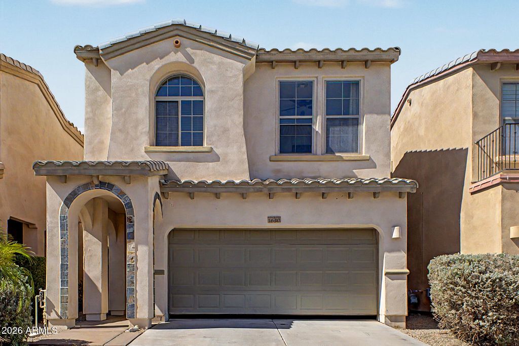 Image 2 of property listing at 1650 W COTTONWOOD Lane, Phoenix, AZ 85045