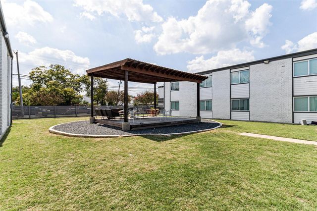 1200 E 52nd ST 209, Austin, TX 78723