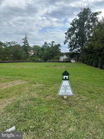 2027 WILLIAM AVE, Essex, MD 21221