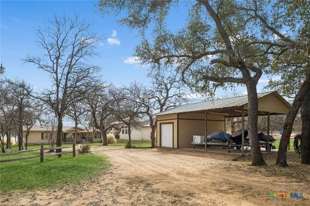 506 Ranch Road 2233, Llano, TX 78643