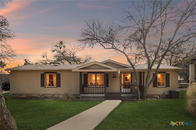 506 Ranch Road 2233, Llano, TX 78643