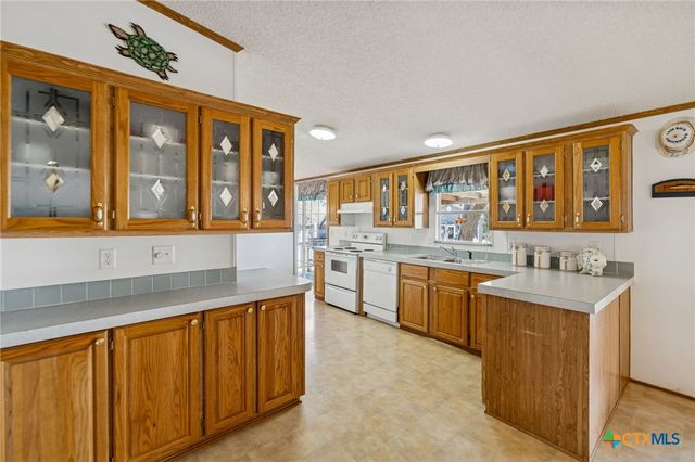 506 Ranch Road 2233, Llano, TX 78643