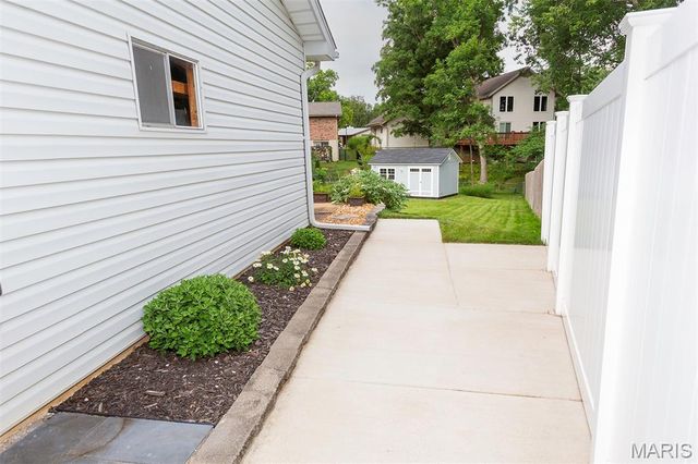 728 Stonesign Drive, Fenton, MO 63026