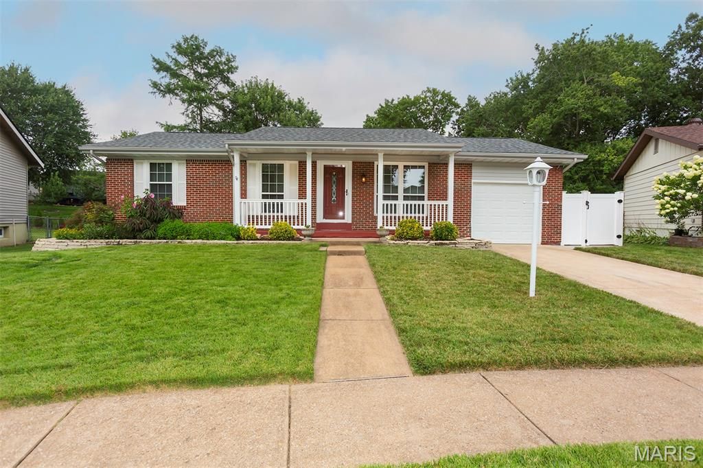 728 Stonesign Drive, Fenton, MO 63026