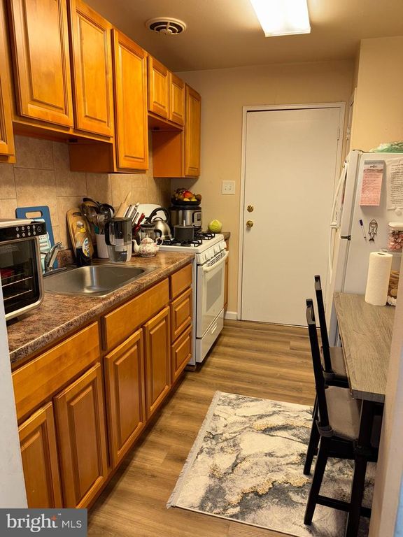 2201 STRAHLE ST #C302, Philadelphia, PA 19152
