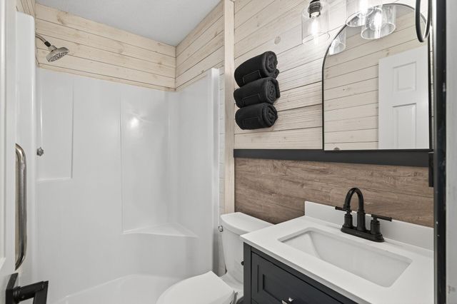 14031 Victoria Lane NW, Elk River, MN 55330