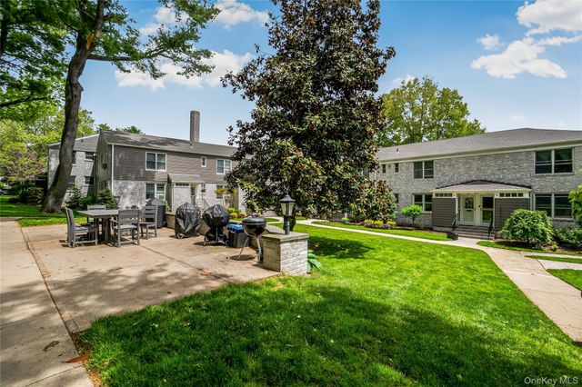 16 Glen Keith Road L, Glen Cove, NY 11542