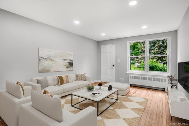 16 Glen Keith Road L, Glen Cove, NY 11542