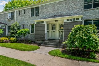 16 Glen Keith Road L, Glen Cove, NY 11542