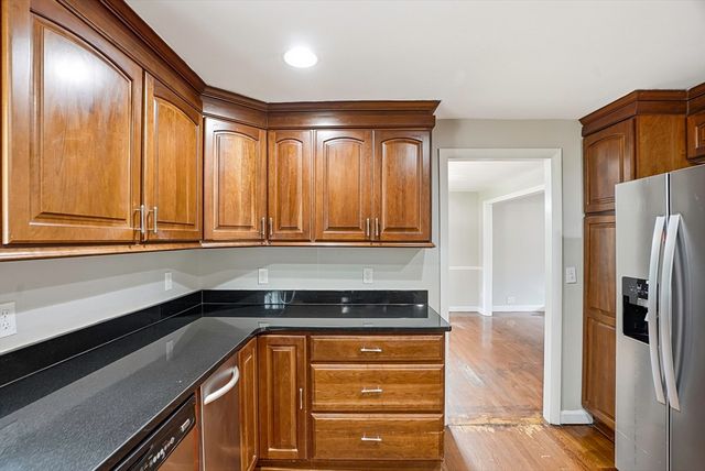 57 Lanewood Ave, Framingham, MA 01701