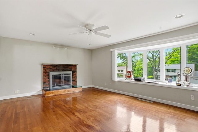57 Lanewood Ave, Framingham, MA 01701